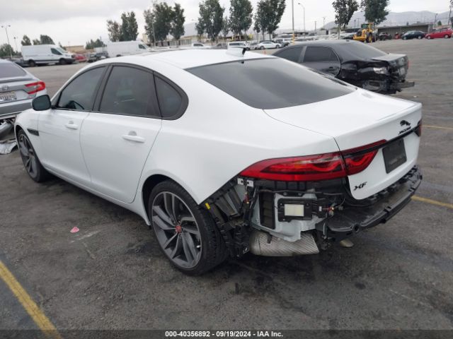 2022 JAGUAR XF SAJBG4FX0NCY90961 Photo 2
