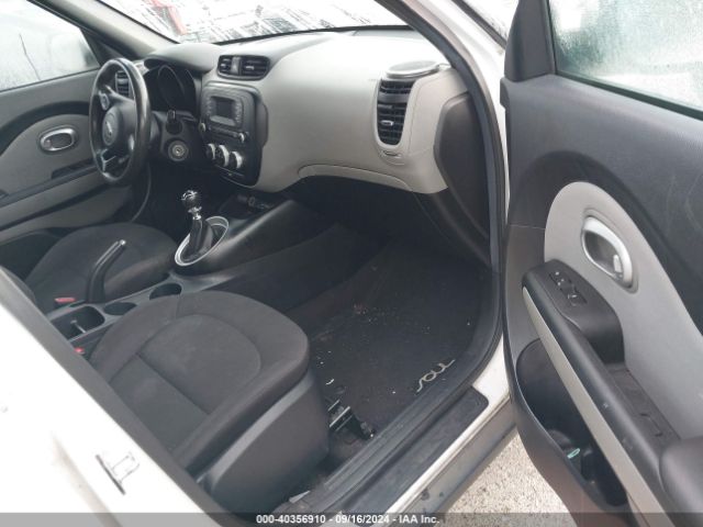 KNDJN2A21F7166495 KIA Soul