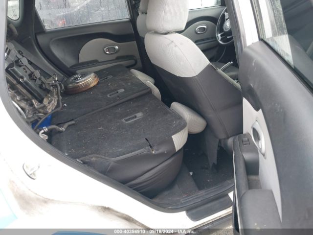 KNDJN2A21F7166495 KIA Soul