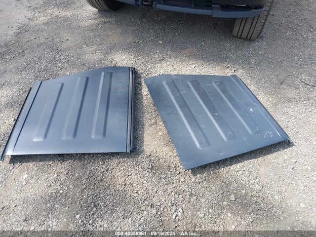 1C4HJXEN2JW199435 Jeep Wrangler Unlimited Sahara 4x4