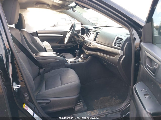 5TDBZRFH7KS923348 Toyota Highlander Le