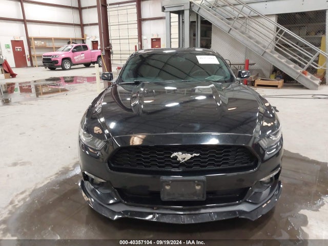 Ford Mustang V6 2016 1FA6P8AM6G5216010 Image 12