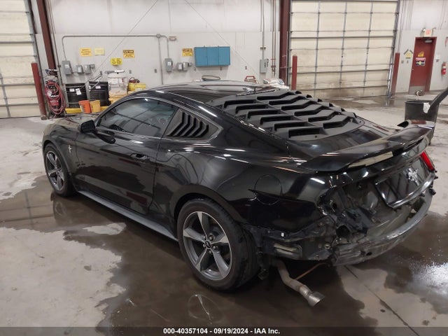 Ford Mustang V6 2016 1FA6P8AM6G5216010 Image 3