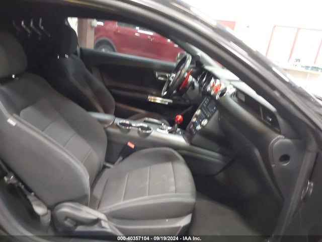 Ford Mustang V6 2016 1FA6P8AM6G5216010 Image 5