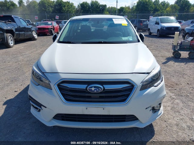 4S3BNAF62J3022755 Subaru Legacy Premium