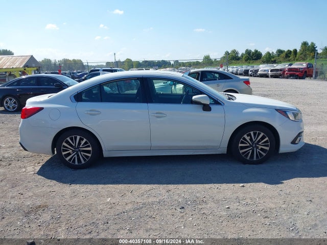 4S3BNAF62J3022755 Subaru Legacy Premium