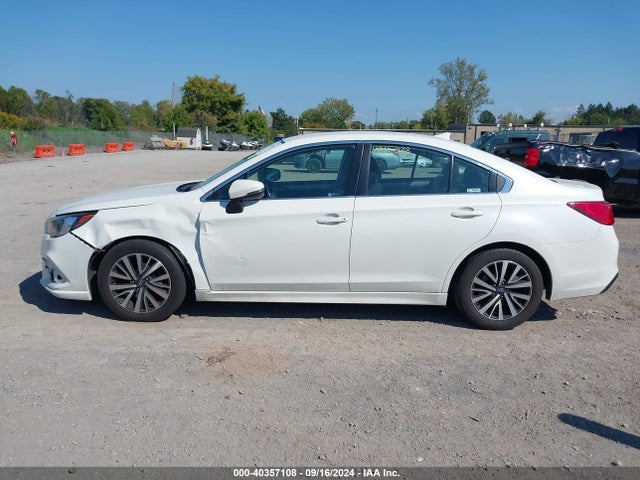 4S3BNAF62J3022755 Subaru Legacy Premium