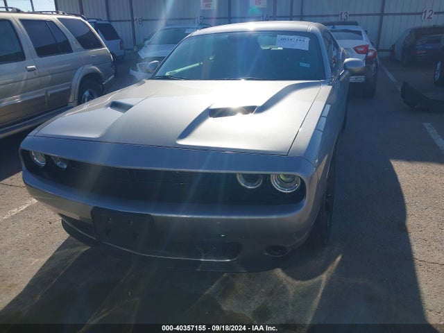 Dodge Challenger 2018 2C3CDZAG6JH204868 Image 29