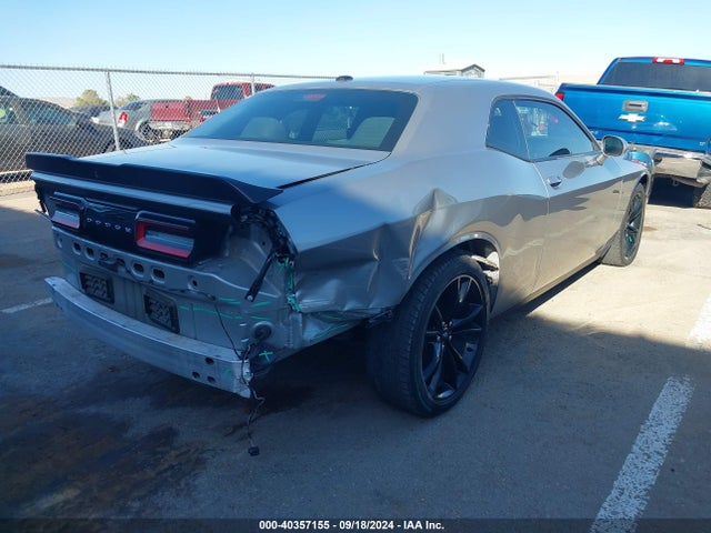 Dodge Challenger 2018 2C3CDZAG6JH204868 Image 20