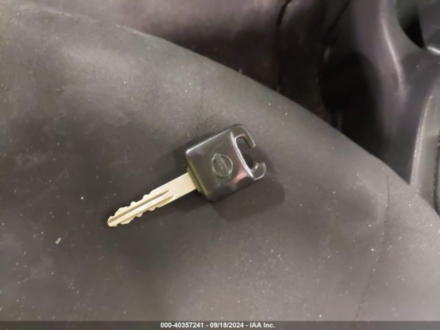 3N1CN7AP8HL852004 Nissan Versa 1.6 S