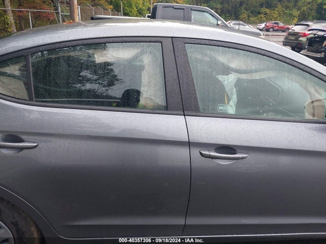 Hyundai ELANTRA SE 2019 KMHD74LF7KU814867 Image 13