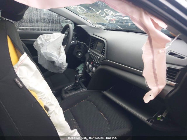 Hyundai ELANTRA SE 2019 KMHD74LF7KU814867 Image 5