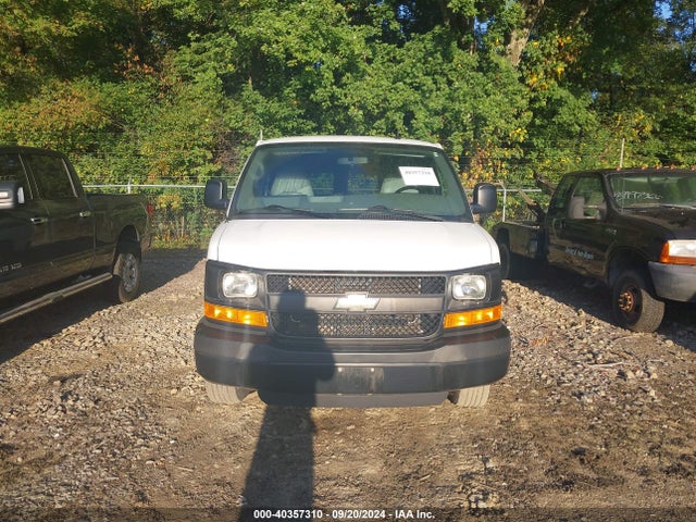 1GAZGZFG2F1279152 Chevrolet Express 3500 Ls