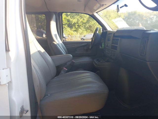 1GAZGZFG2F1279152 Chevrolet Express 3500 Ls