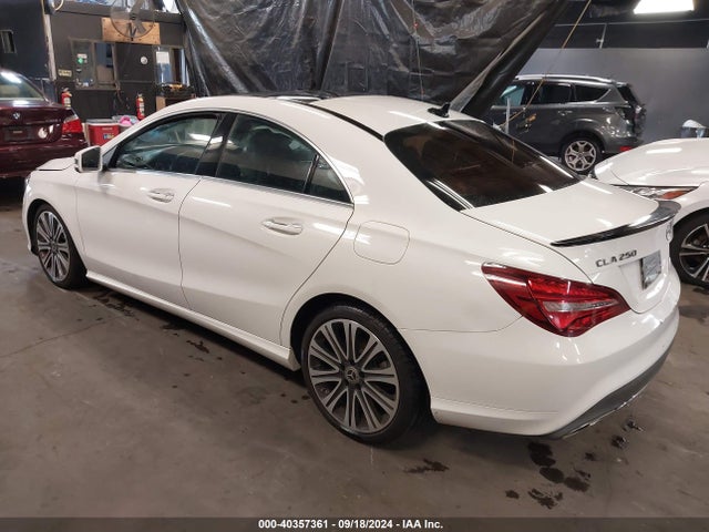 WDDSJ4GB5KN719843 Mercedes-Benz CLA 250 4MATIC
