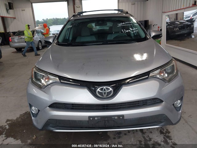 Toyota Rav4 Xle 2017 2T3WFREV2HW337049 Image 12