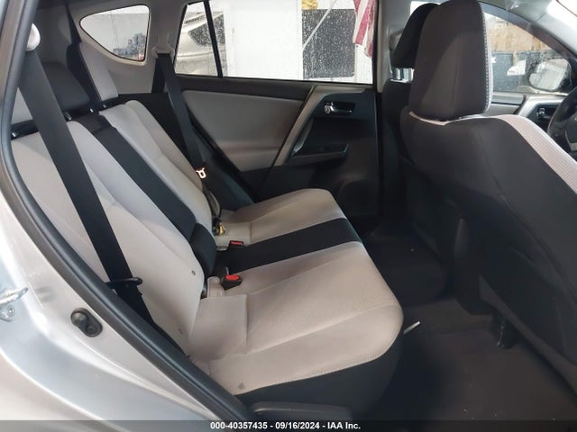 Toyota Rav4 Xle 2017 2T3WFREV2HW337049 Image 8