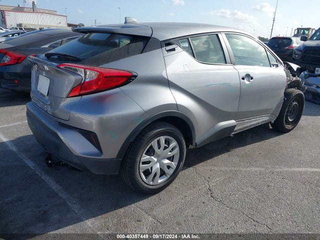 Toyota C-HR LE 2019 JTNKHMBX6K1037677 Image 4