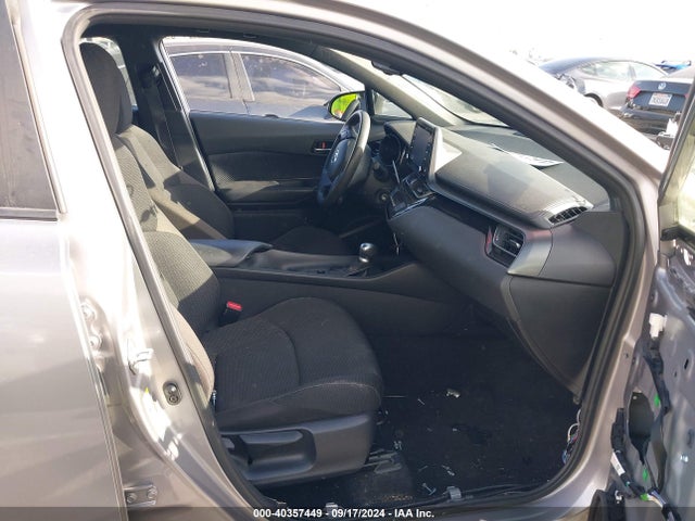 Toyota C-HR LE 2019 JTNKHMBX6K1037677 Image 5