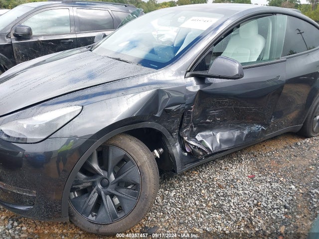 2024 TESLA MODEL Y 7SAYGAEE4RF157380 Photo 5
