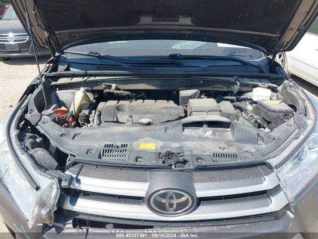 5TDZARFH4KS044377 Toyota Highlander Le