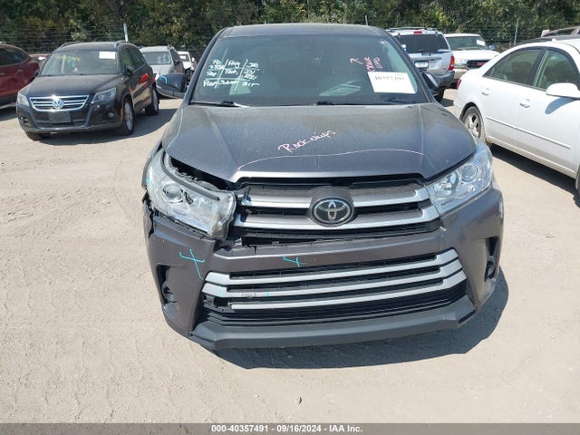 5TDZARFH4KS044377 Toyota Highlander Le