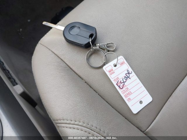 1FMCU9GX1FUA55403 Ford ESCAPE SE