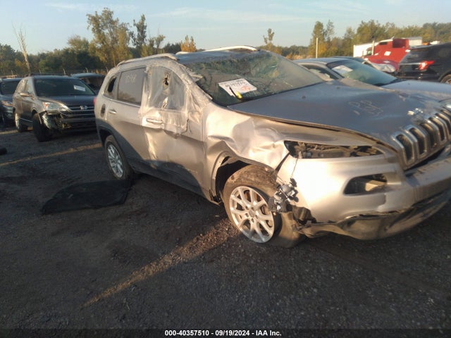 Jeep Cherokee Latitude 2016 1C4PJMCB5GW295524 Image 11