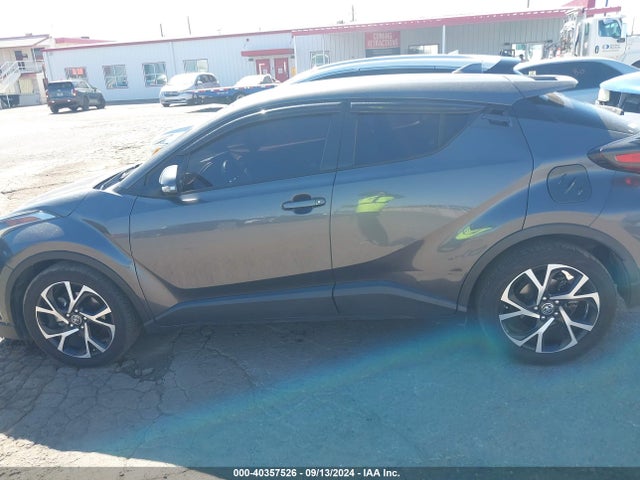 Toyota C-HR XLE 2018 NMTKHMBXXJR056995 Image 14
