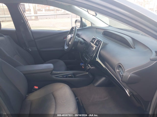 Toyota Prius Two 2016 JTDKBRFU0G3507832 Image 5