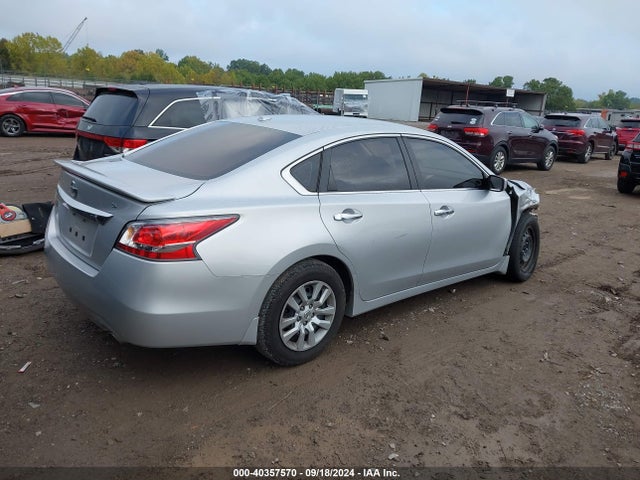 Nissan Altima 2.5 S 2015 1N4AL3AP2FC190230 Image 4