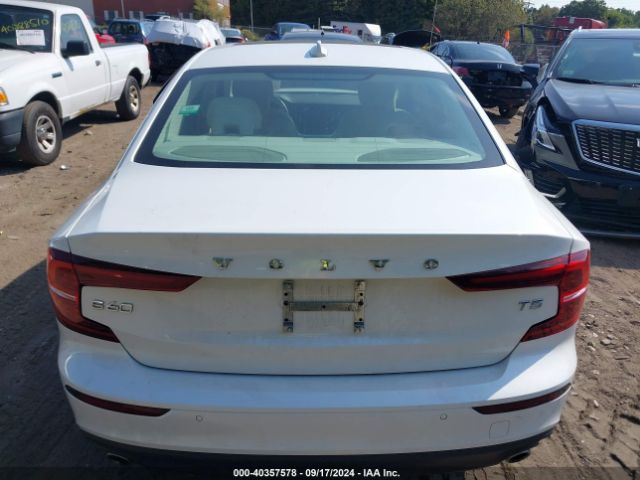 7JR102FKXMG094752 Volvo S60 T5 Momentum