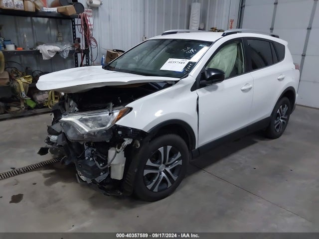 Toyota RAV4 LE 2016 JTMZFREV8GD090922 Image 2