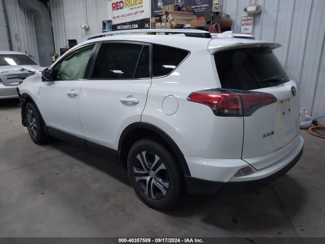 Toyota RAV4 LE 2016 JTMZFREV8GD090922 Image 3