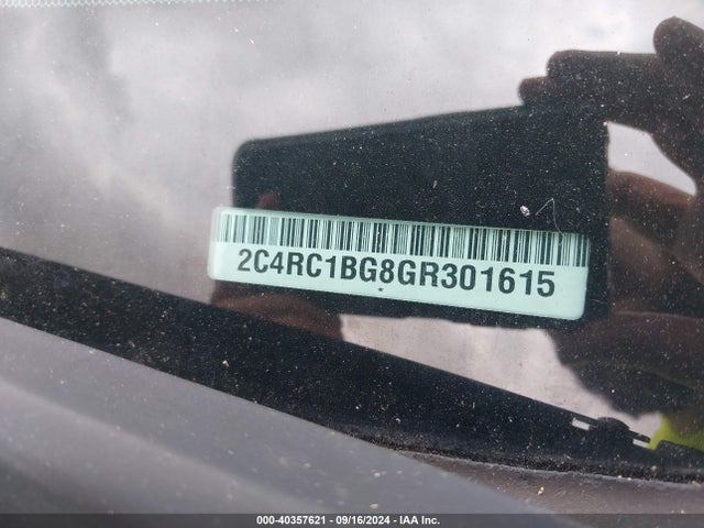 2C4RC1BG8GR301615 Chrysler Town & Country Touring