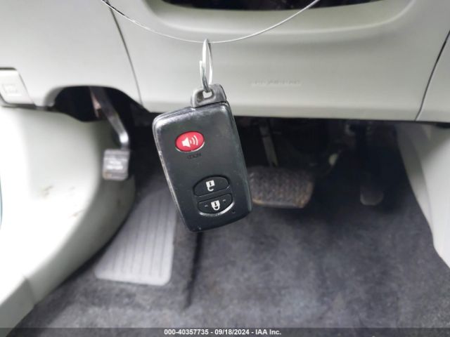 JTDKN3DU2E1752566 Toyota Prius Two