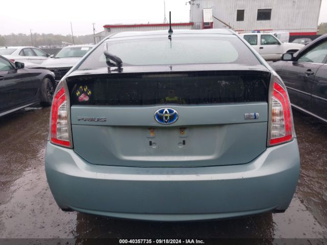 JTDKN3DU2E1752566 Toyota Prius Two