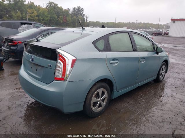 JTDKN3DU2E1752566 Toyota Prius Two