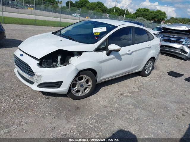 Ford FIESTA SE 2014 3FADP4BJ6EM118025 Image 2