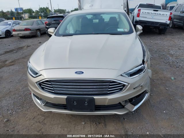 3FA6P0HD4JR279599 Ford FUSION SE