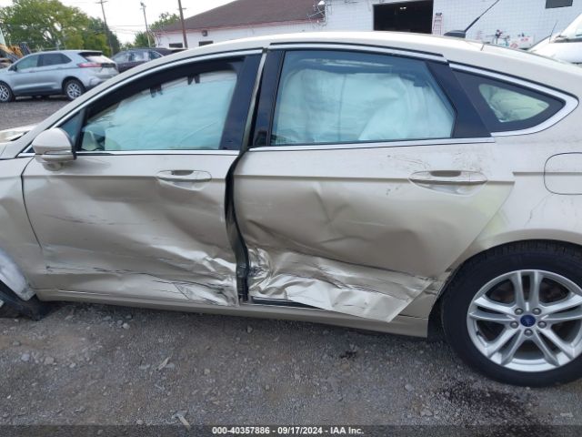 3FA6P0HD4JR279599 Ford FUSION SE