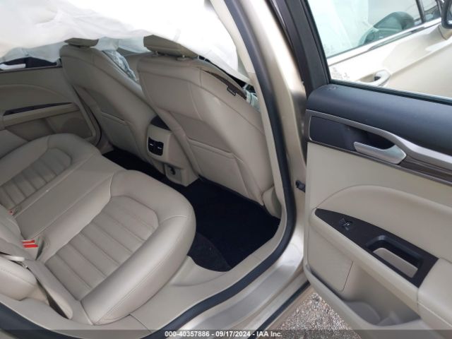 3FA6P0HD4JR279599 Ford FUSION SE