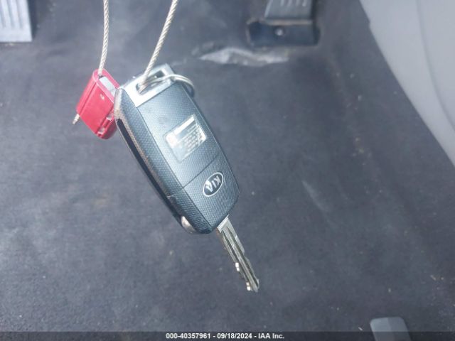 KNAFX4A67E5219836 KIA FORTE LX