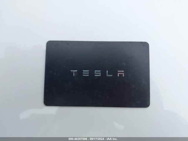2021 TESLA MODEL Y 5YJYGDEE7MF198819 Photo 10