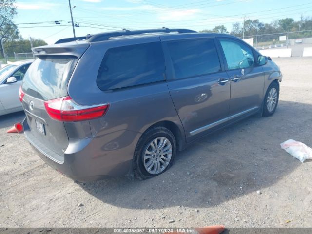 5TDYK3DC2FS668519 Toyota Sienna Xle Premium 8 Passenger