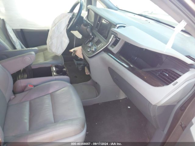 5TDYK3DC2FS668519 Toyota Sienna Xle Premium 8 Passenger
