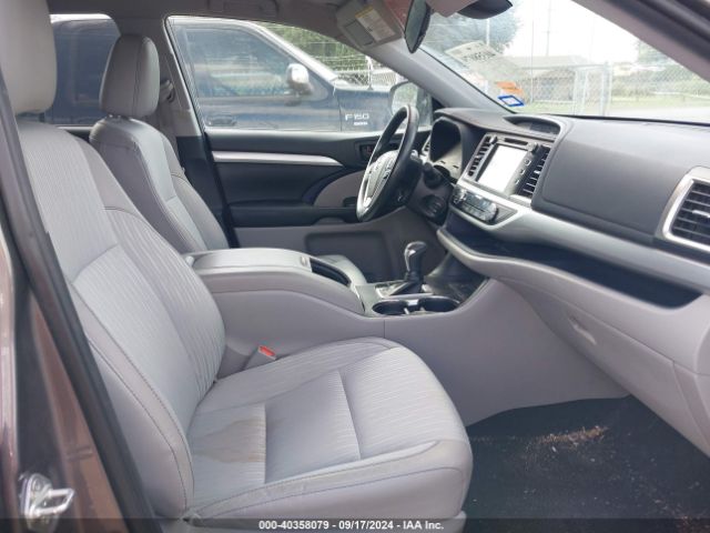 5TDZZRFH8KS361801 Toyota Highlander Le Plus