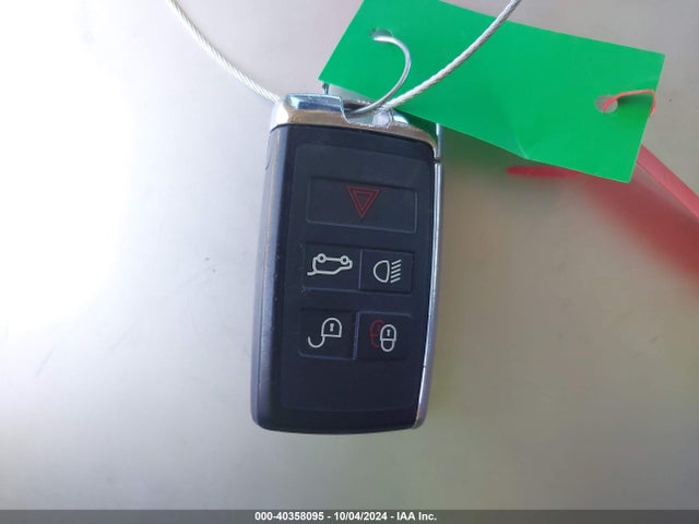SALE9EEU4L2028194 Land Rover Defender 110 Hse