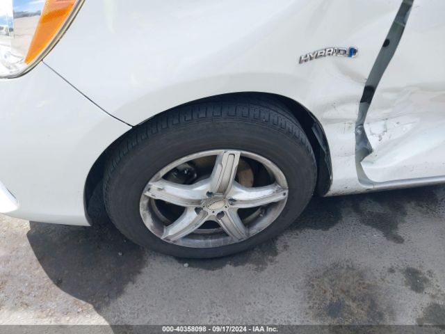 JTDKDTB39E1070054 Toyota Prius C One