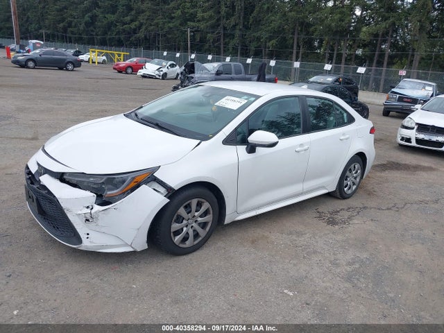Toyota COROLLA LE 2021 5YFEPMAE5MP147364 Image 2